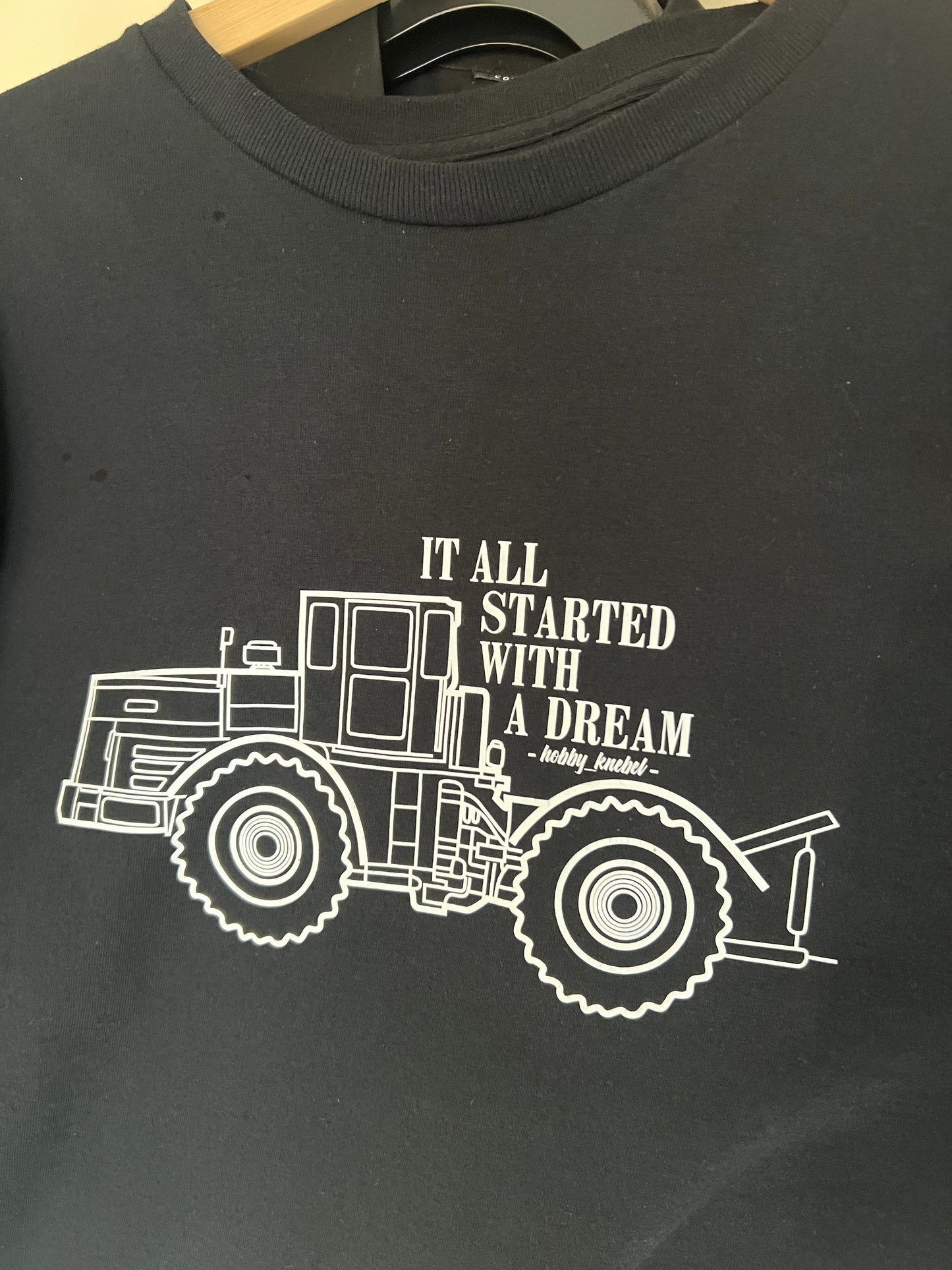 T-Shirt "IT ALL STARTED WITH A DREAM"